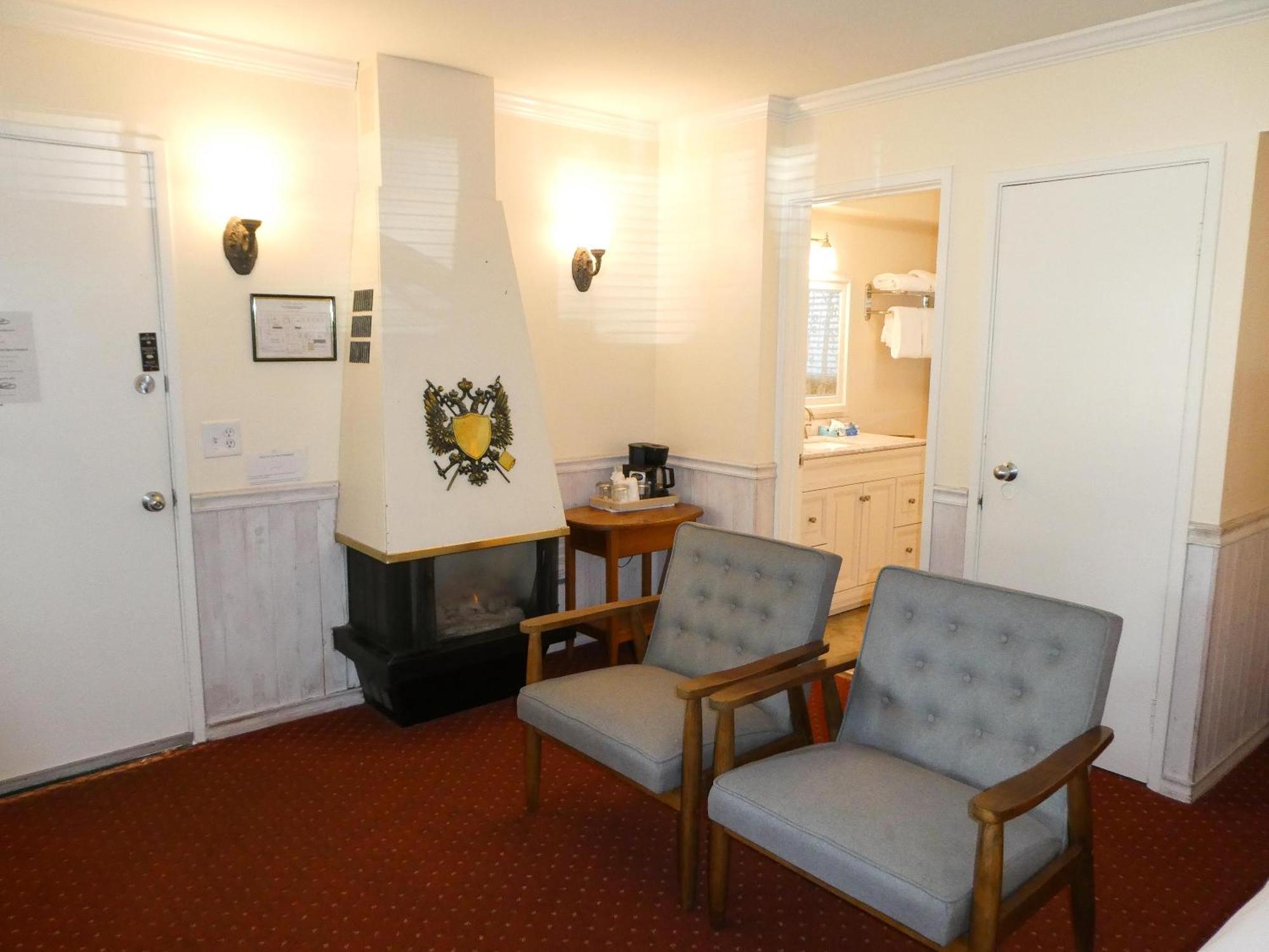 Carmel Fireplace Inn Екстериор снимка