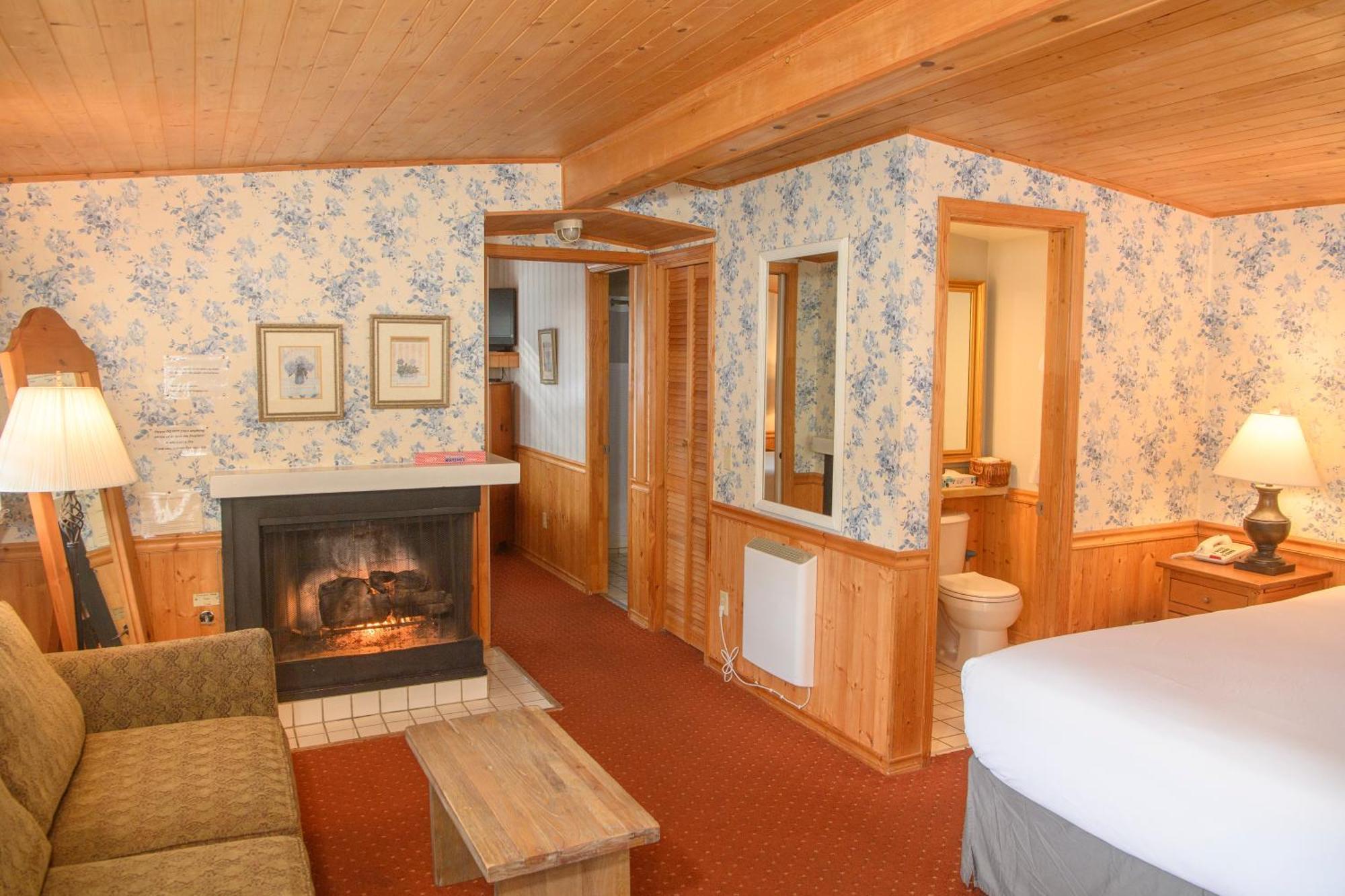 Carmel Fireplace Inn Екстериор снимка