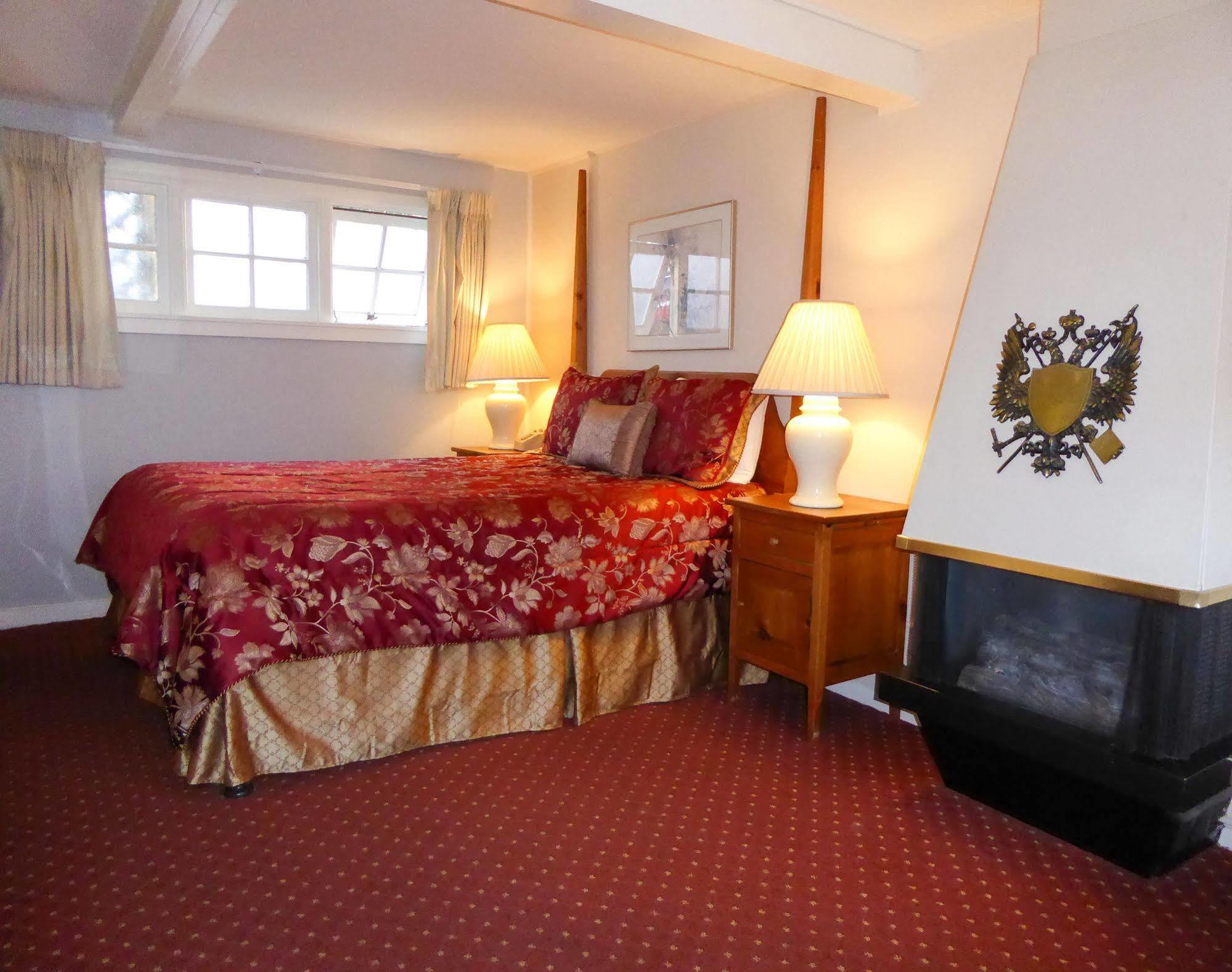 Carmel Fireplace Inn Екстериор снимка